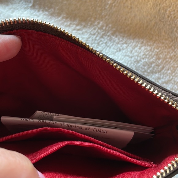 Coach wristlet - Picture 3 of 3